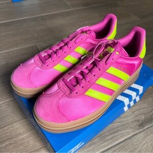NWT adidas Gazelle Bold Platform Sneakers Pink with Neon Yellow Stripes - Size 9